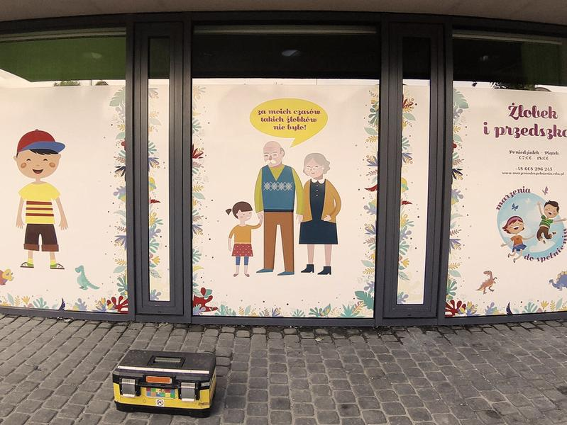 Wycinanie folii reklamowej